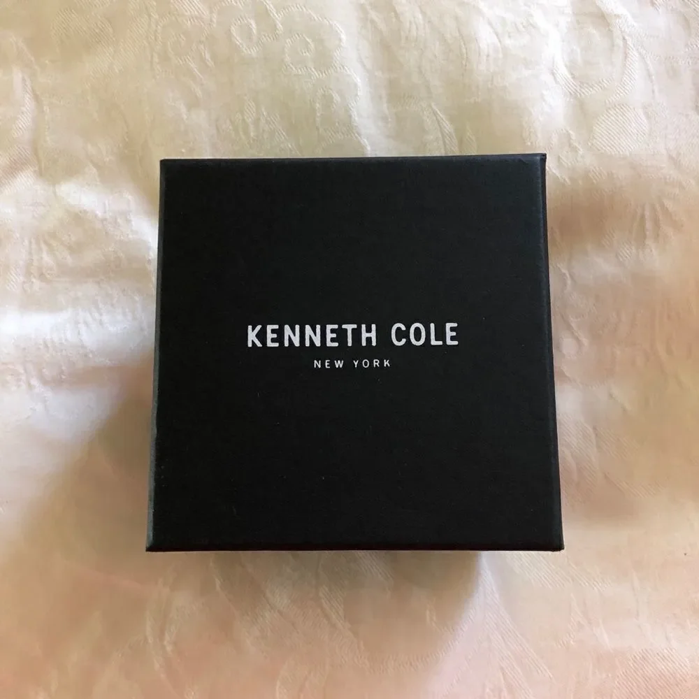 Kenneth Cole New York 39mm watch NWT